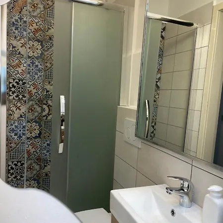 Attico Vista Mare Apartment *